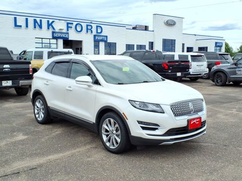 Used 2019 Lincoln MKC Select w/ Select Plus Package FWD image 8