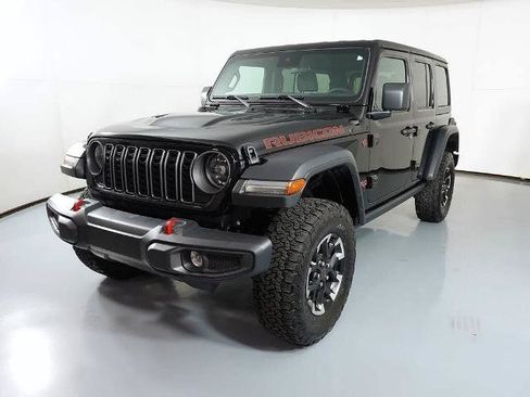 Used 2025 Jeep Wrangler Unlimited Rubicon AWD/4WD image 4