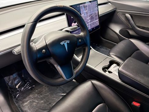 Used 2020 Tesla Model 3 Performance image 7