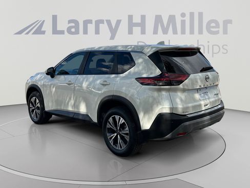 Used 2023 Nissan Rogue SV AWD/4WD image 3