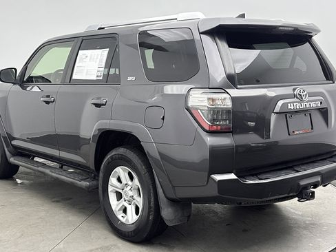 Used 2018 Toyota 4Runner SR5 Premium image 6