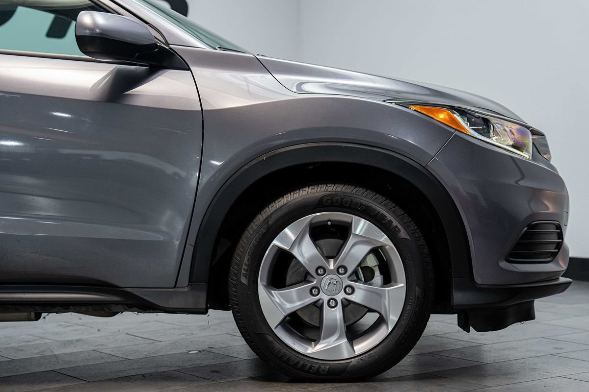 Used 2022 Honda HR-V LX image 9