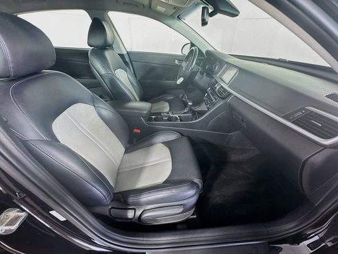 Used 2020 Kia Optima EX image 32