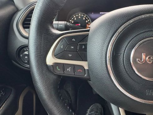 Used 2016 Jeep Renegade Limited FWD image 30