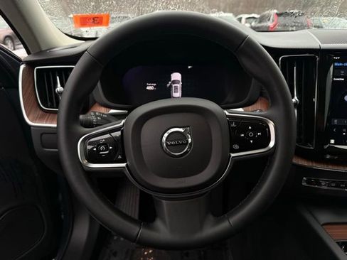 Certified 2023 Volvo XC60 B6 Ultimate w/ Protection Package Premier image 19
