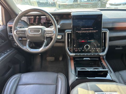 Used 2025 GMC Yukon Denali w/ Sun & Power Step Package AWD/4WD image 27