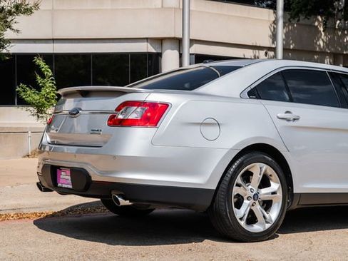 Used 2010 Ford Taurus SHO image 43