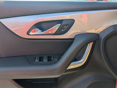 Used 2021 Chevrolet Blazer LT image 3