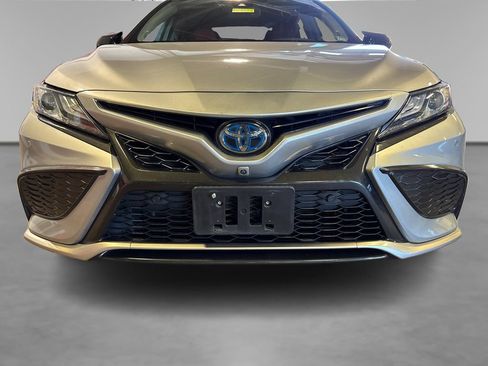 Used 2021 Toyota Camry XSE w/ Navigation Upgrade Package FWD image 14