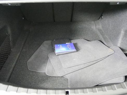 Used 2025 BMW 330i Sedan image 17