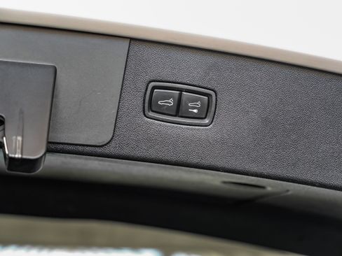 Used 2019 Porsche Cayenne AWD/4WD image 55