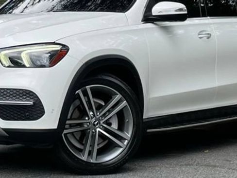Used 2021 Mercedes-Benz GLE 350 w/ Premium Package image 2