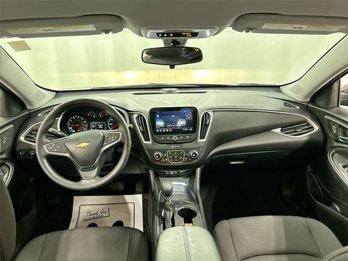 Used 2022 Chevrolet Malibu LT image 18