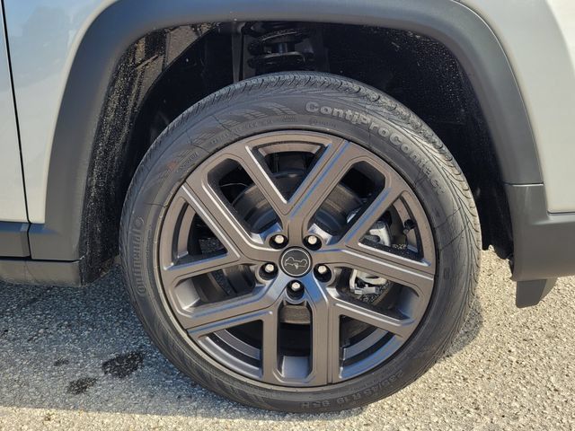 Used 2026 Jeep Compass Latitude AWD/4WD image 9