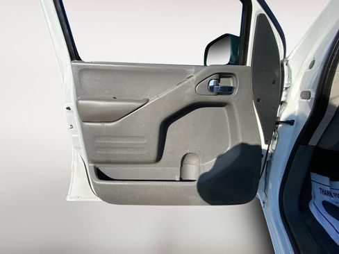 Used 2021 Nissan Frontier S image 16