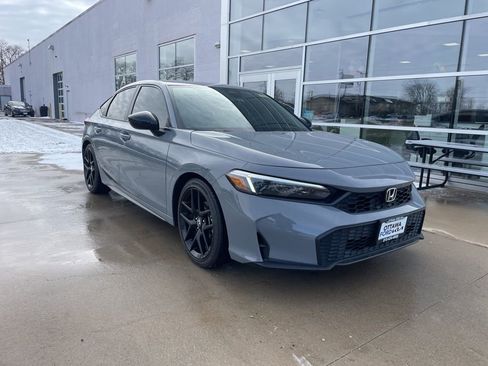 Used 2025 Honda Civic Sport image 1