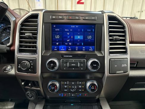 Used 2021 Ford F350 Platinum AWD/4WD image 19