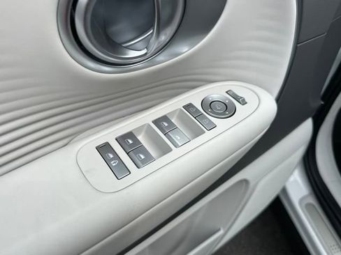 New 2026 Hyundai Ioniq 9 SEL image 11