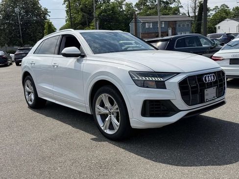 Used 2023 Audi Q8 Premium Plus w/ Premium Plus Package AWD/4WD image 2
