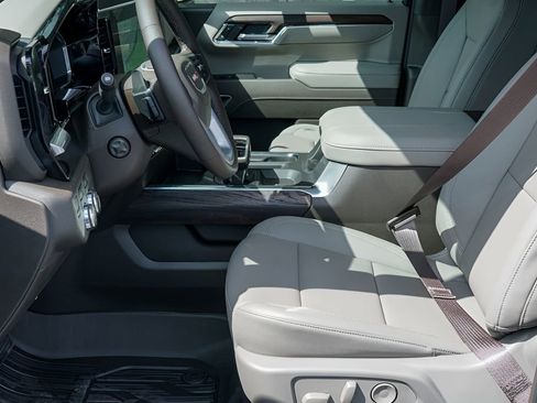 New 2026 GMC Sierra 1500 SLT AWD/4WD image 10