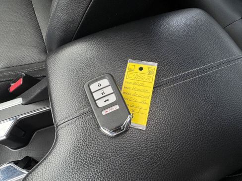 Used 2015 Honda Accord EX-L image 32