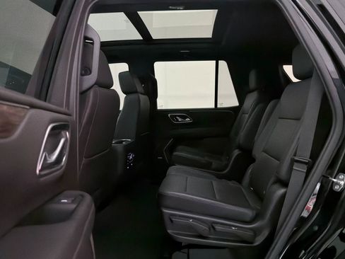 Used 2021 Chevrolet Tahoe Z71 w/ Z71 Signature Package AWD/4WD image 23