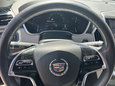 Used 2016 Cadillac SRX FWD image 17