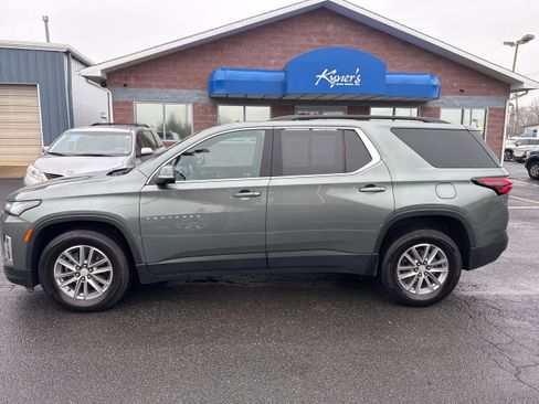 Used 2023 Chevrolet Traverse LT w/ LPO, Floor Liner Package image 3