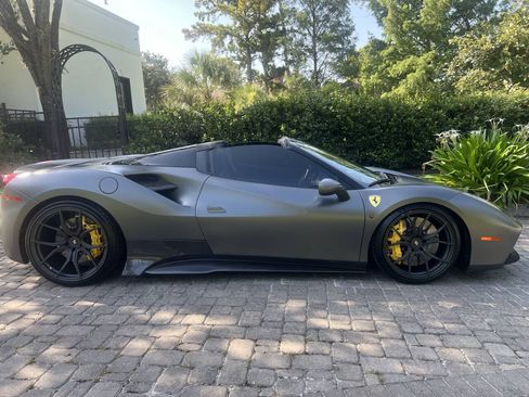 Used 2018 Ferrari 488 Spider RWD image 13