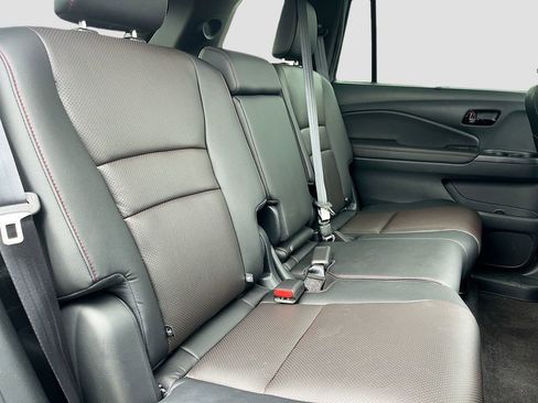 Used 2024 Honda Passport Black Edition image 29