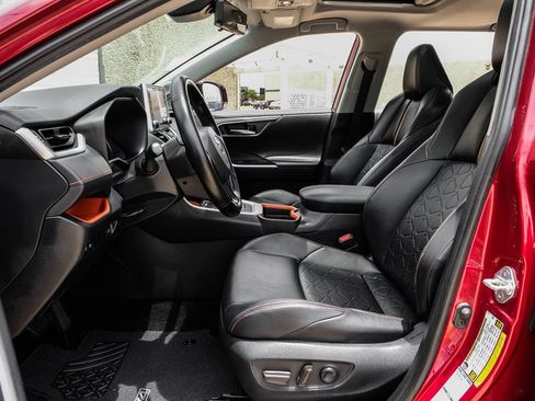 Used 2019 Toyota RAV4 Adventure w/ Advanced Technology Package AWD/4WD image 4