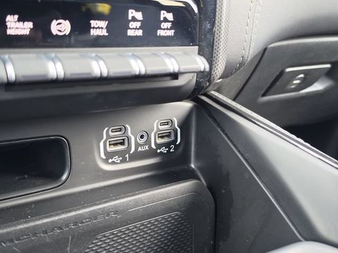 Used 2022 RAM 2500 Limited AWD/4WD image 26