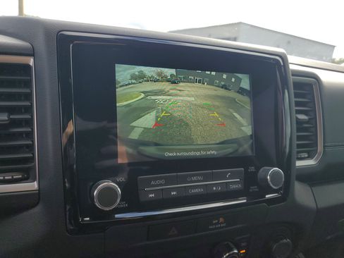 Certified 2022 Nissan Frontier SV image 20