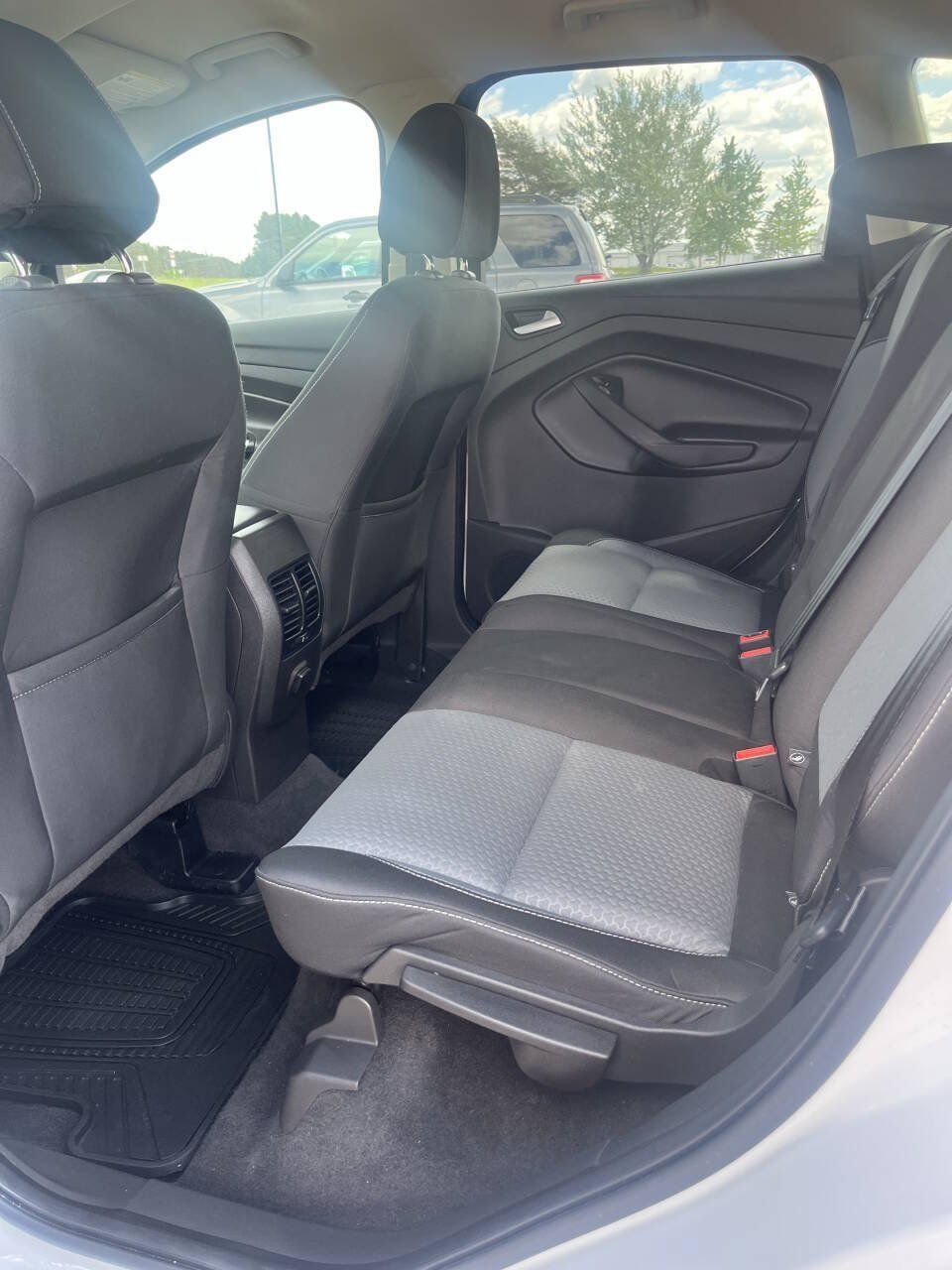 Used 2017 Ford Escape SE AWD/4WD image 8