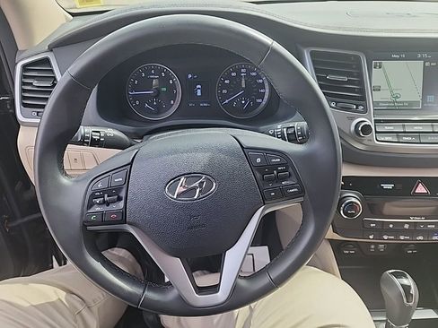 Used 2018 Hyundai Tucson SEL Plus w/ Cargo Package AWD/4WD image 12