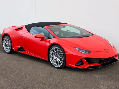 Used 2024 Lamborghini Huracan EVO AWD/4WD image 19
