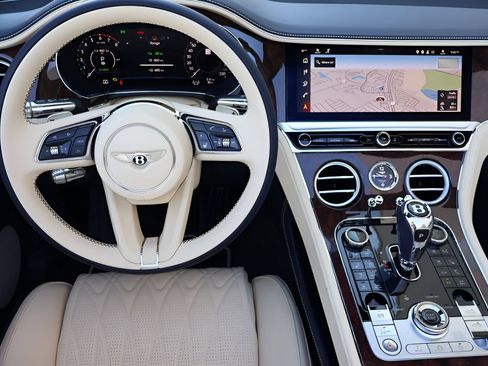 New 2026 Bentley Continental GTC AWD/4WD image 18