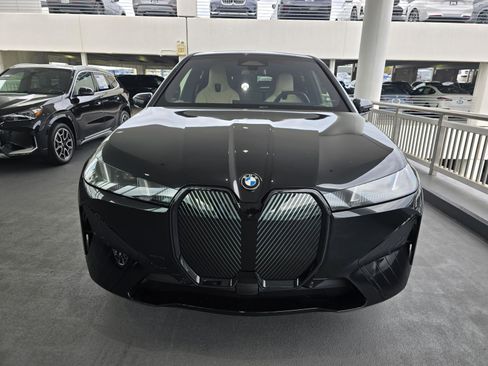 New 2026 BMW iX xDrive45 w/ Premium Package image 2
