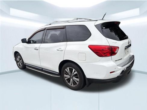 Used 2017 Nissan Pathfinder SV FWD image 6