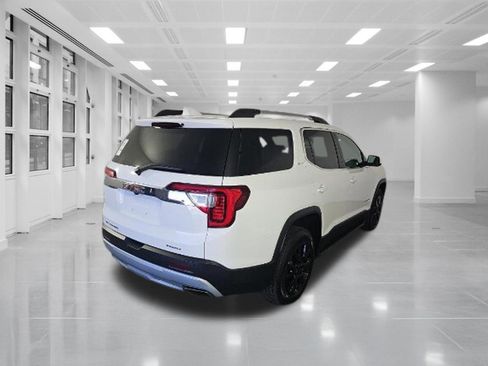 Used 2020 GMC Acadia SLT w/ LPO, Floor Liner Package AWD/4WD image 4