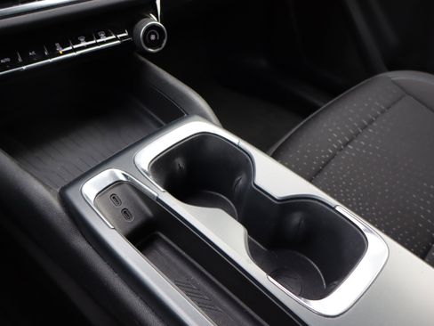 Used 2025 Chevrolet Equinox EV LT image 28