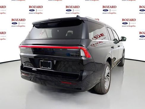 New 2026 Lincoln Navigator L Reserve AWD/4WD image 8