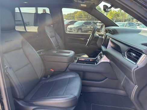 Used 2021 GMC Yukon Denali w/ Denali Ultimate Package AWD/4WD image 22