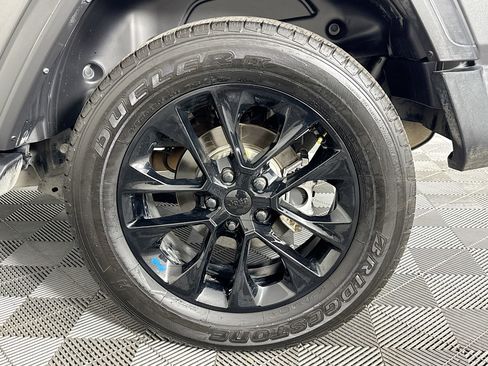 Used 2023 Jeep Wrangler Sport image 32