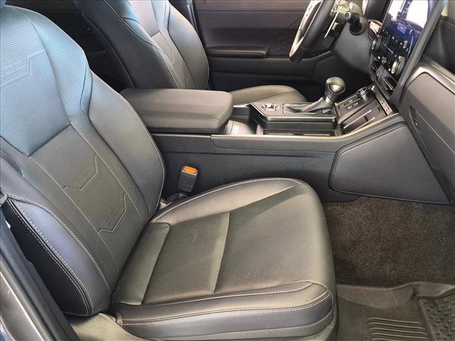 Used 2025 Lexus GX 550 AWD/4WD image 16