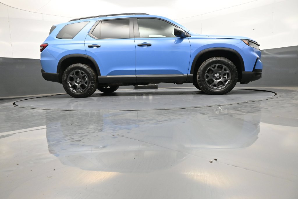Certified 2024 Honda Pilot TrailSport image 32