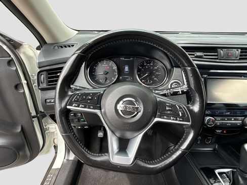 Used 2017 Nissan Rogue SL image 8