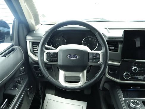 Used 2024 Ford Expedition XLT AWD/4WD image 26