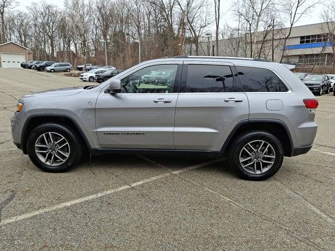 Certified 2020 Jeep Grand Cherokee Laredo w/ Quick Order Package 2BN North image 5