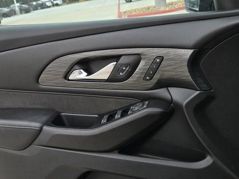 Used 2023 Chevrolet Traverse High Country w/ LPO, Floor Liner Package FWD image 13